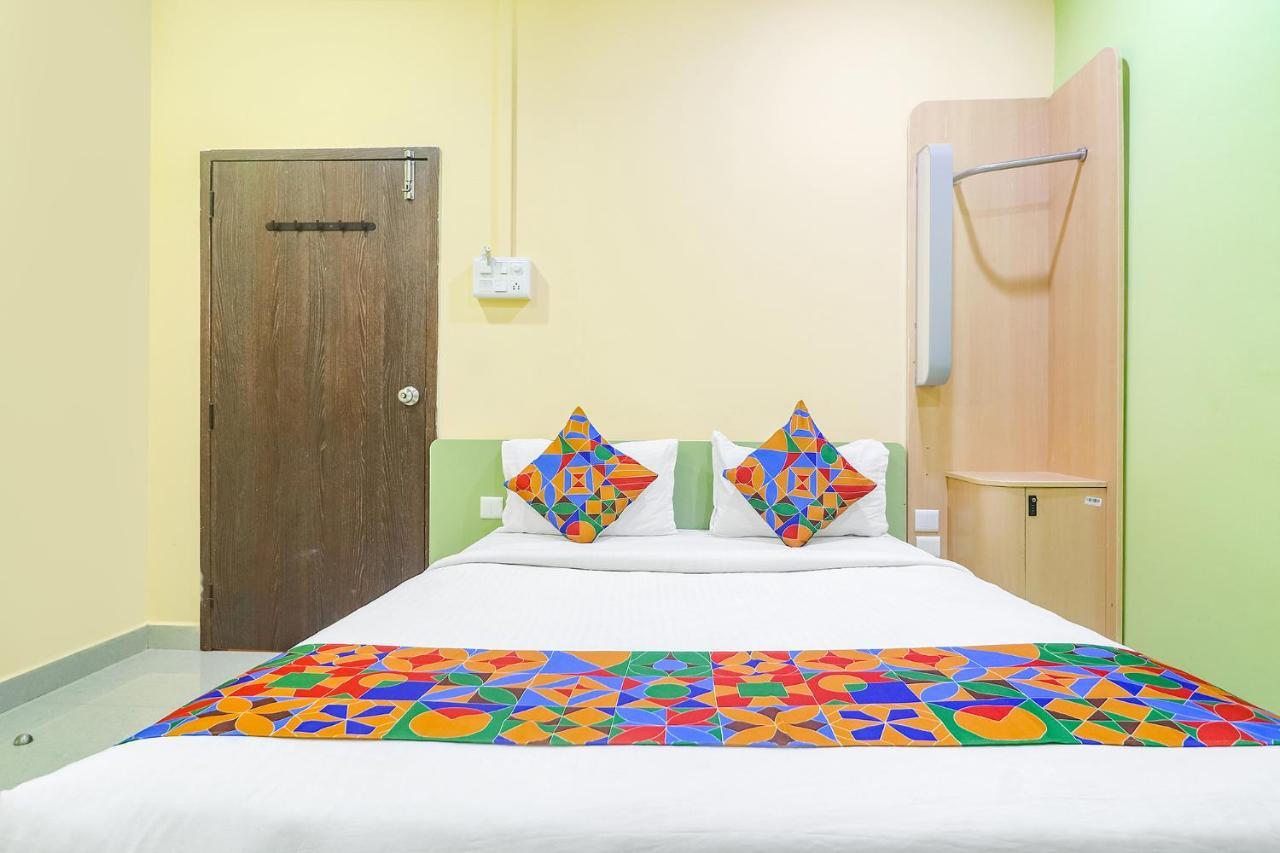 Fabexpress Airport Stay Inn - Nr Hyderabad International Airport, Shamshabad エクステリア 写真