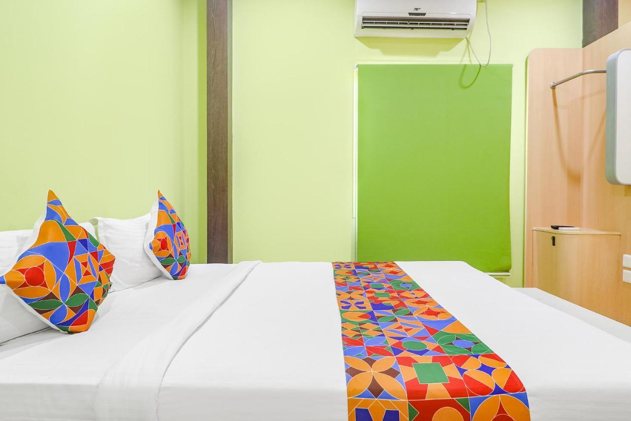 Fabexpress Airport Stay Inn - Nr Hyderabad International Airport, Shamshabad エクステリア 写真